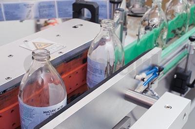 立式圓瓶智能貼標機