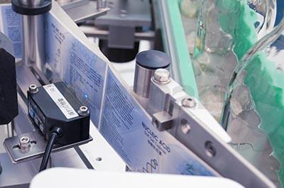 立式圓瓶智能貼標機