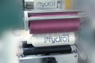 半自動(dòng)圓瓶智能貼標(biāo)機(jī)