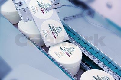 頂側(cè)面/圓瓶定位智能貼標(biāo)機(jī)