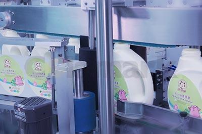 頂側(cè)面/圓瓶定位智能貼標(biāo)機(jī)