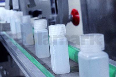 隨動式智能灌裝旋蓋機